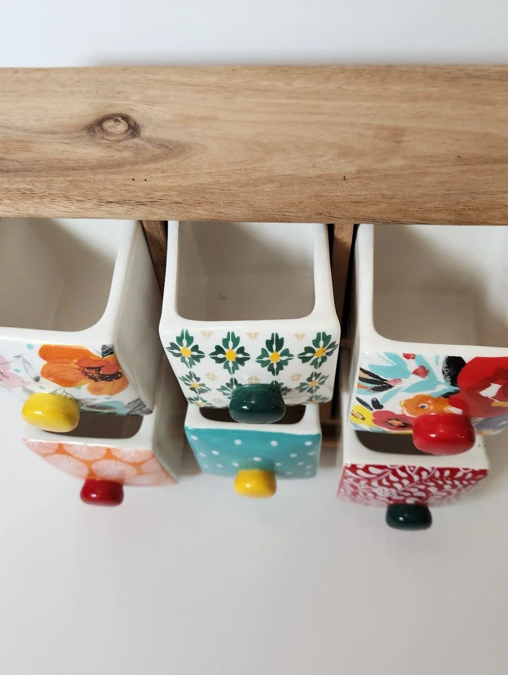 The Pioneer Woman Spice And Tea 6 Floral Ceramic Drawer Wooden - Picture 2 of 11